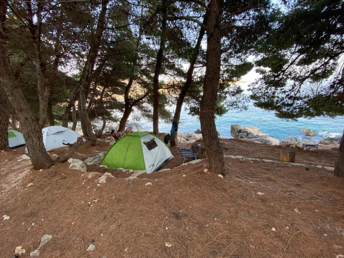 Отель Pine Side Camp Химара Экстерьер фото